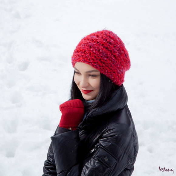 City Slouchy Hat in Red