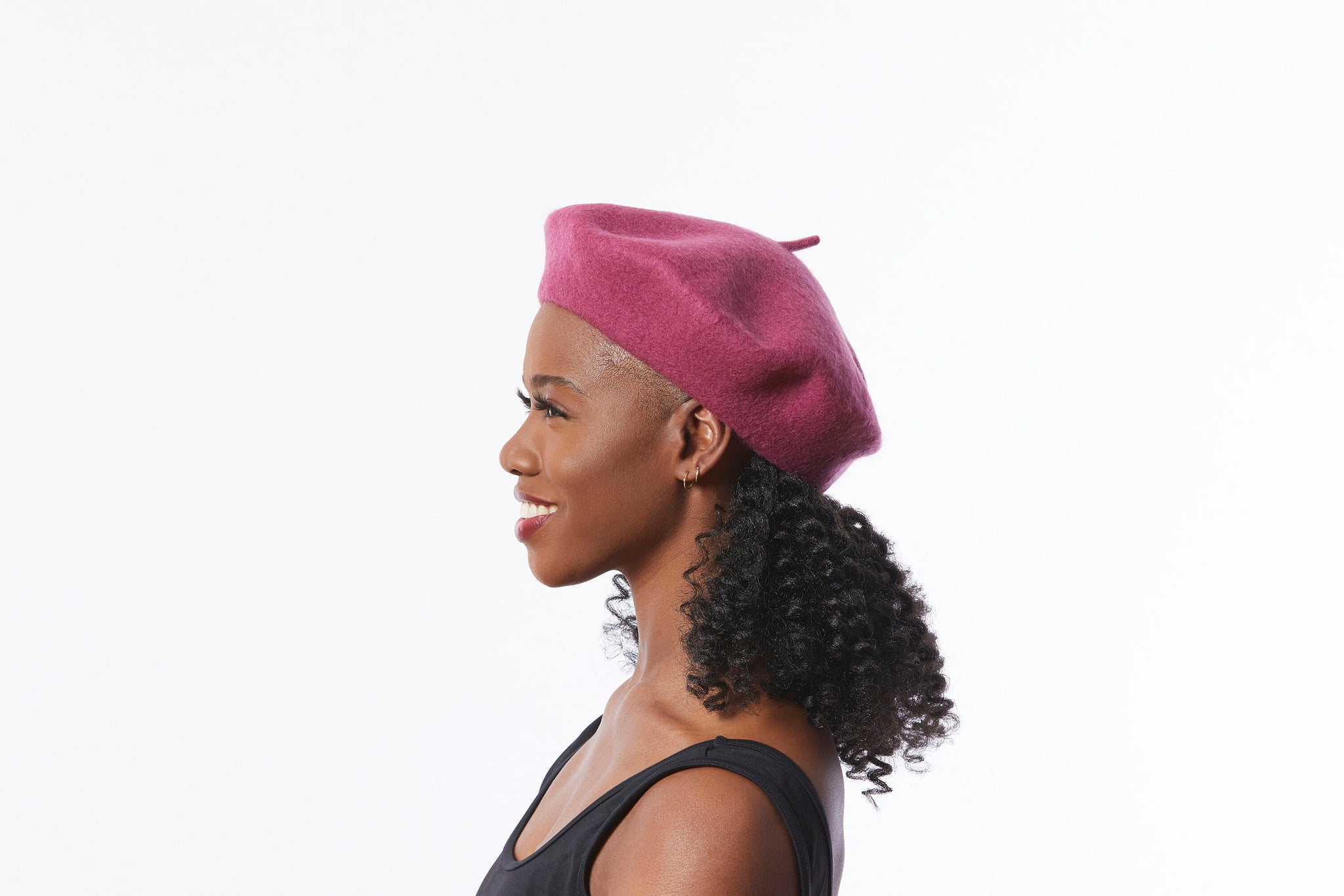 Fuchsia Wool Beret – LanaBlu Boutique display picture 1